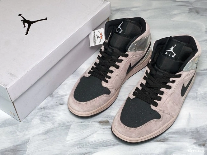 HYPE Mid Jordan (W) Iridescent Powder 1 Air BQ6472-602 Dirty 0819